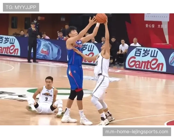 深圳防守篮板失控 被辽宁抢下15个前场篮板 深圳防守篮板失控 被辽宁抢下15个前场篮板